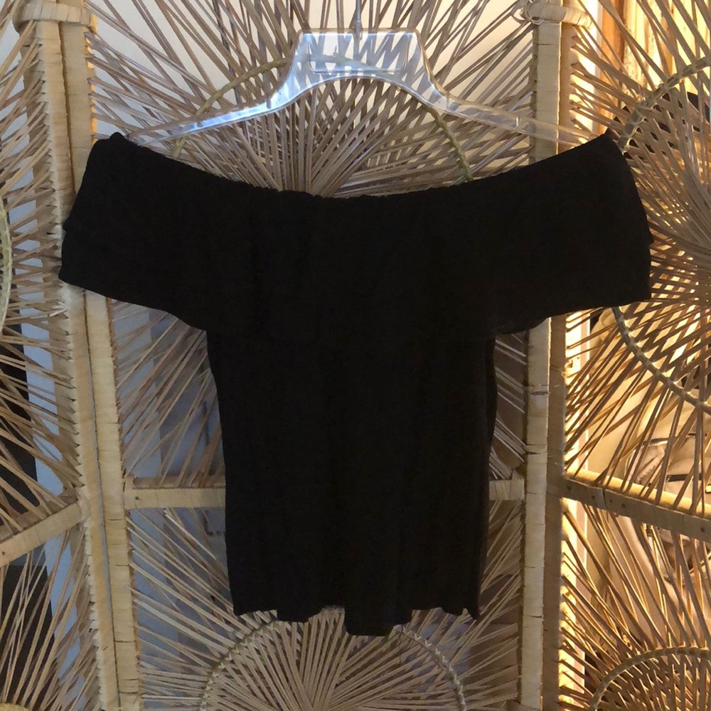 Flowey, black off shoulder shirt